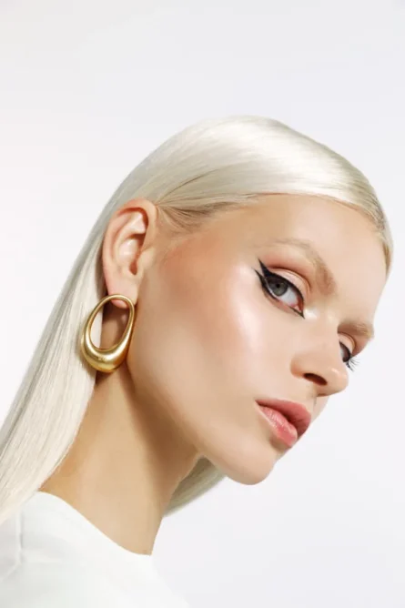 LARGE HOOP EARRINGS - Image 4